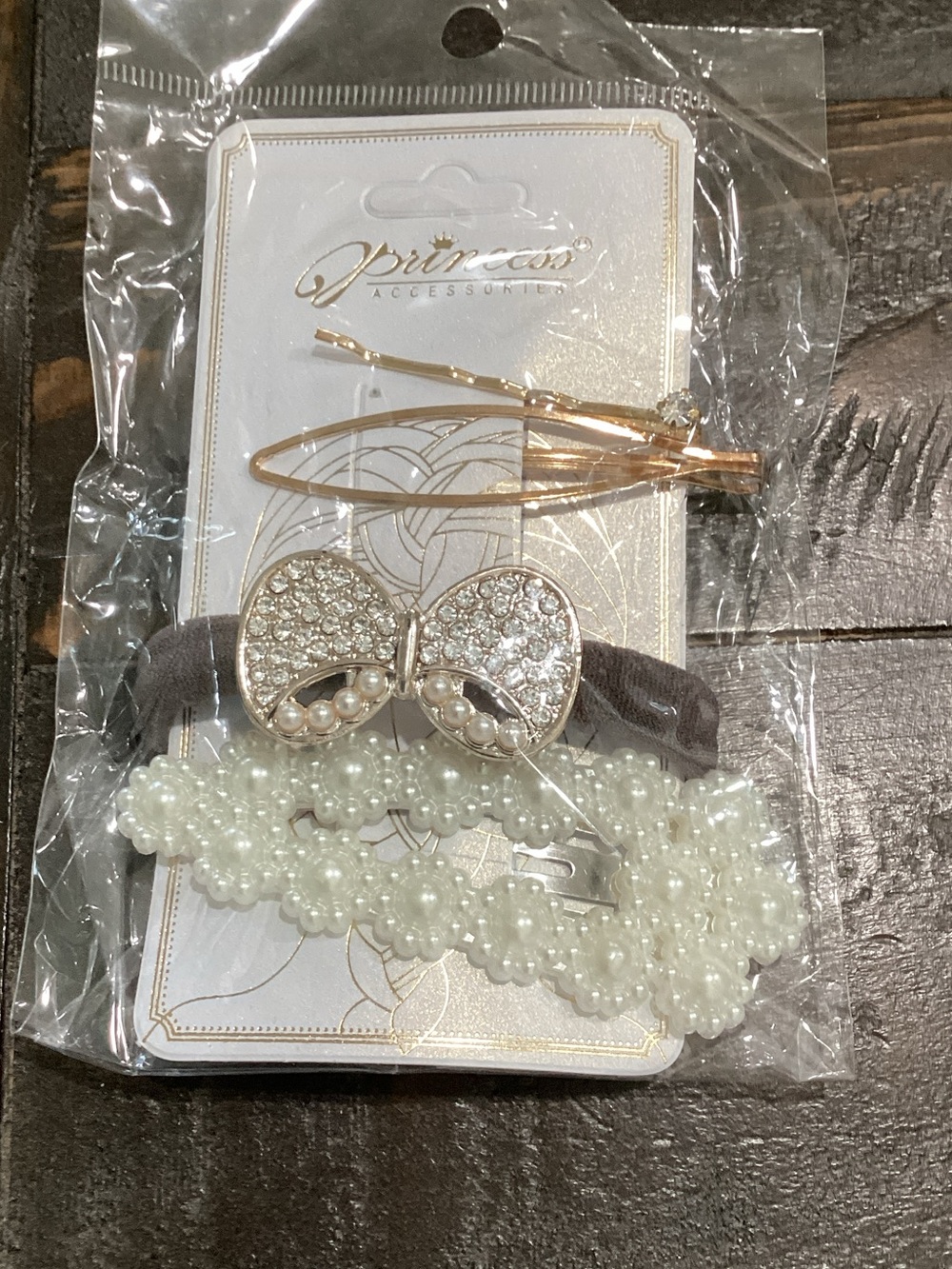 Princess Accessories Pearl & Crystal Bow Hair Clip Set -‎ White